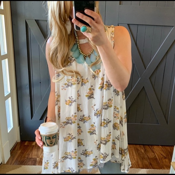 🌻Summer Floral Boho Laying Tunic Tank Sizes M - Picture 3 of 7